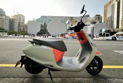 Kymco Rilis Motor Listrik i-One yang Bisa untuk Perjalanan Jarak Jauh