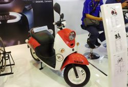 Motor Listrik Yamaha e-Vino 2023 Mengaspal, Kini Kuat Diajak Berkendara Sejauh 32 Km