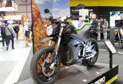 Makin Penasaran, Motor Listrik Zero SR/F Rilis Teaser Baru