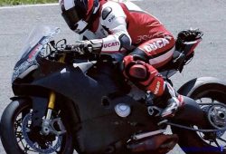 Siap-Siap, Motor Ducati Panigale V4 Bakal Dipamerkan Dalam EICMA 2017!