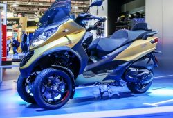 Dilengkapi Gigi Mundur, Segini Harga Piaggio MP3 500 HPE Sport Advanced Terbaru