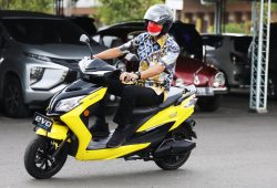 Keren, Polytron Bikin Motor Listrik Terbaru EVO Electric!