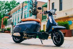 Royal Alloy 125 S dan 300 S Meluncur, Tantang Vespa