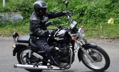 royal-enfield-rumbler-500