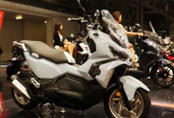 SYM ADX125 Mejeng di Athens Motorcycle Show 2023, Harga Rp59 Jutaan
