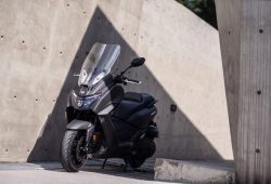 Saingi XMAX, Skutik SYM Maxsym 400 2021 Usung Mesin yang Lebih Besar