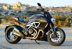 Motor Ducati Diavel Bakal Usung Mesin V4 Baru