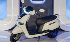 Skuter-Listrik-TVS-iQube