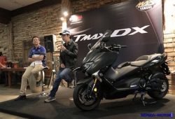 Harga Skutik Yamaha TMAX DX Setara Mobil, Apa Saja Keunggulannya?