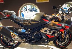Suzuki GSX-R1000R Phantom Edition Rilis, Gahar & Serba Modern