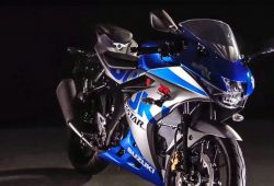 Via Pameran Virtual, Suzuki GSX-R125 Livery Ecstar MotoGP Meluncur