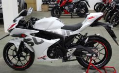 Suzuki-GSX-R150 Suzuki-GSX-R150