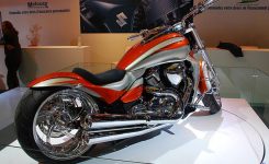 Suzuki-Intruder-Boulevard-M