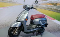 Suzuki-Skuter-Saluto-125