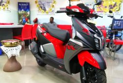 Keren & Sporty, TVS Ntorq 125 Race XP Terbaru Dilengkapi 2 Mode Berkendara