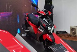 Berstandar BS6, TVS Ntorq 125 Race Edition Usung Warna Anyar