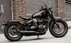 Triumph-Bonneville-Bobber-B