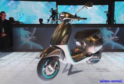 Mejeng di EICMA, Vespa Elettrica Dipasarkan Tahun 2018