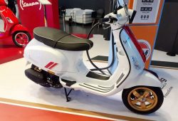 Vespa SXL 150 Terbaru Hadir dengan Desain Racing Sixties