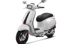Vespa-Sprint-Carbon-Putih-Edisi-Khusus
