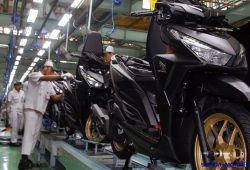 AHM Hadirkan Warna Kekinian untuk Skutik Honda Vario 125 & Vario 150