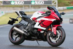 YZF-R6 Edisi 20th Anniversary Meluncur, Desain Dibuat Semirip Motor Rossi