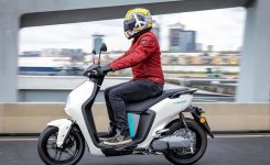 Yamaha NEOS