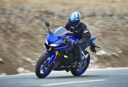 Mirip All New R15, Yamaha R125 Facelift Resmi Meluncur