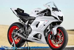 Motor Yamaha YZF-R15 Jadi Makin Ganteng Berkat Pilihan Warna Intensity White