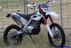 AJP PR4 240 Enduro Pro, Motor Trail dengan Sasis Unik
