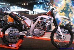 Inilah AJP PR5 250 Enduro, Pemain Baru di Segmen Motor Trail Tanah Air