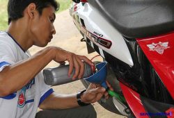 Berapa Biaya Untuk Ganti Oli Sepeda Motor?