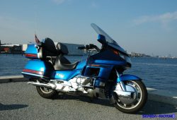 Inflator Airbag Bermasalah, Ribuan motor Honda Gold Wing di-Recall