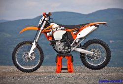 Motor Trail KTM Populer di Medan Offroad Indonesia
