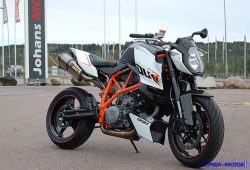 KTM 990 Super Duke R, Naked Bike Sangar dan Agresif