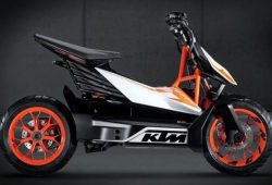 KTM & Bajaj Bakal Bikin Skuter Listrik Premium dengan Harga Terjangkau