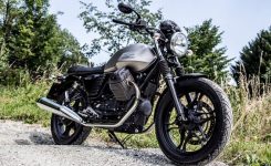 moto-guzzi-v7-2-stone