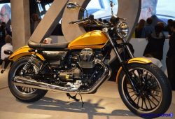 Moto Guzzi V9 Roamer, Motor Sport Retro Klasik dan Futuristik