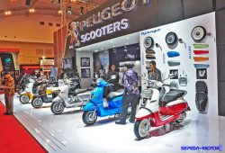 Peugeot Scooters Goda Pengunjung GIIAS 2016 Lewat Promo Diskon & Kredit Ringan