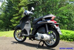 Vespa Piaggio Liberty, Skutik Italia yang Tampil Modern