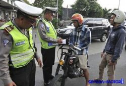Pahami Peraturan Modifikasi Custom sebelum  Mengoprek Motor