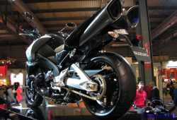 Suzuki B-King, Naked Bike Fenomenal dengan Desain Futuristik