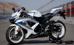 suzuki-gsx-r600 suzuki-gsx-r600