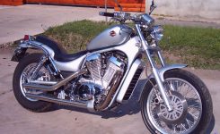 suzuki-intruder-400