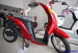 Tantang GESITS, Terra Motors Luncurkan Skutik Listrik 19 Jutaan
