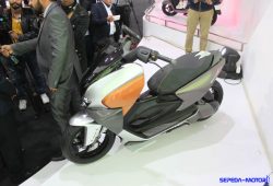 Entorq 210, Skutik Mewah Ekstra Nyaman terbaru dari TVS