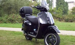 vespa-gts-300