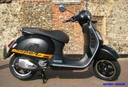 Vespa GTS 300 Super Sport Mengaspal di Indonesia, Dibanderol Rp165 Juta