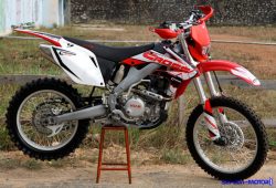 Viar Cross X 250 SE, Jagoan Lokal di Segmen Motor Trail Tanah Air