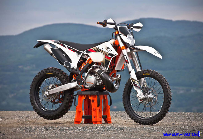 ktm-250-exc-six-days—baru